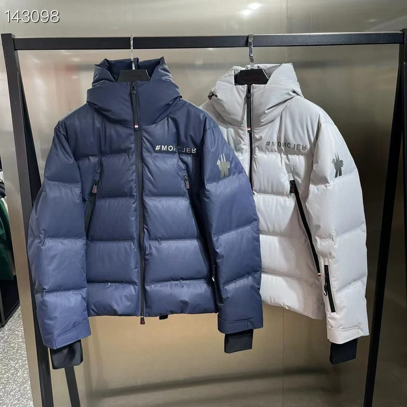 Moncler sz1-5 26yr252 (1)